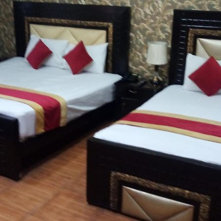 Premier Inn Davis Road Lahore Bagian luar foto