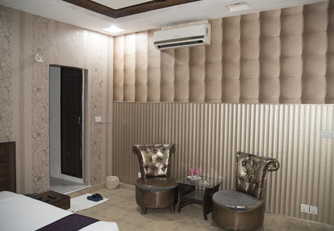 Premier Inn Davis Road Lahore Bagian luar foto
