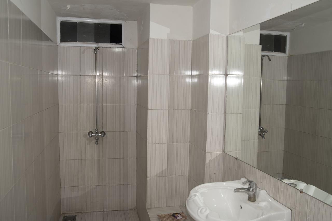 Premier Inn Davis Road Lahore Bagian luar foto