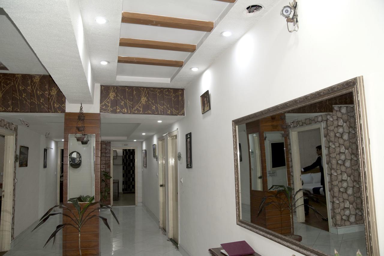Premier Inn Davis Road Lahore Bagian luar foto